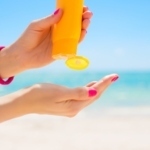 Cara Memakai Sunscreen Wardah SPF 30 dan SPF 50 yang Benar!