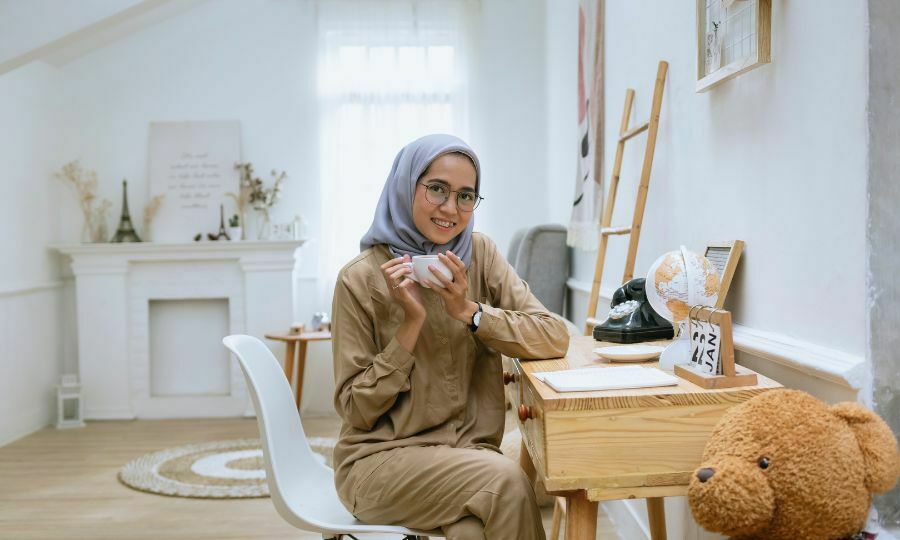 Inspirasi Makeup Pengantin Hijab Barbie Look