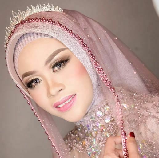 Makeup Pengantin Hijab Barbie Look