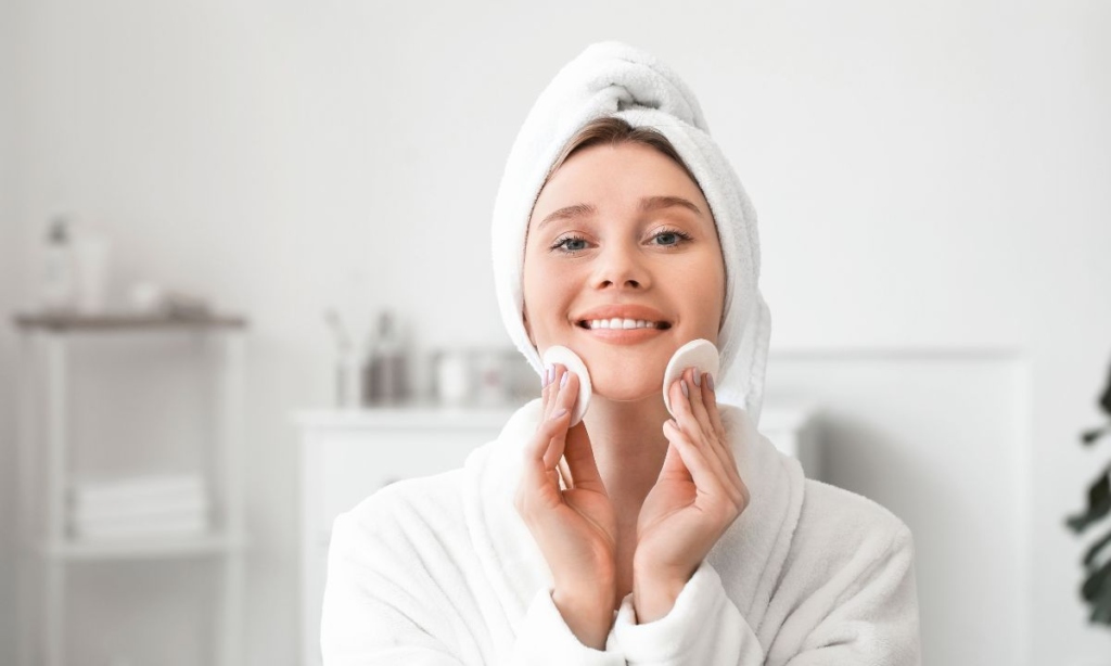 Bedak Wardah Light Beige Cocok Untuk Warna Kulit Apa? Cek Disini