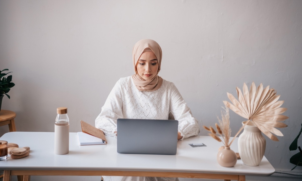 13 Pekerjaan yang Cocok untuk Wanita Muslimah, Kepoin Yuk!
