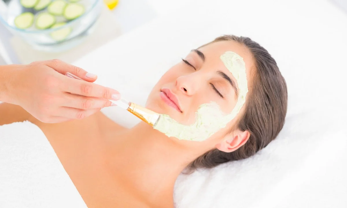 Apakah Setelah Facial Boleh Memakai Skincare? Ini Anjurannya