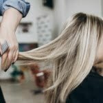 Model Rambut Layer Pendek Wanita