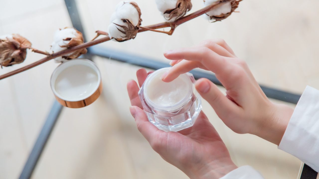 Cream Pemutih Wajah untuk Wajah yang Susah Putih