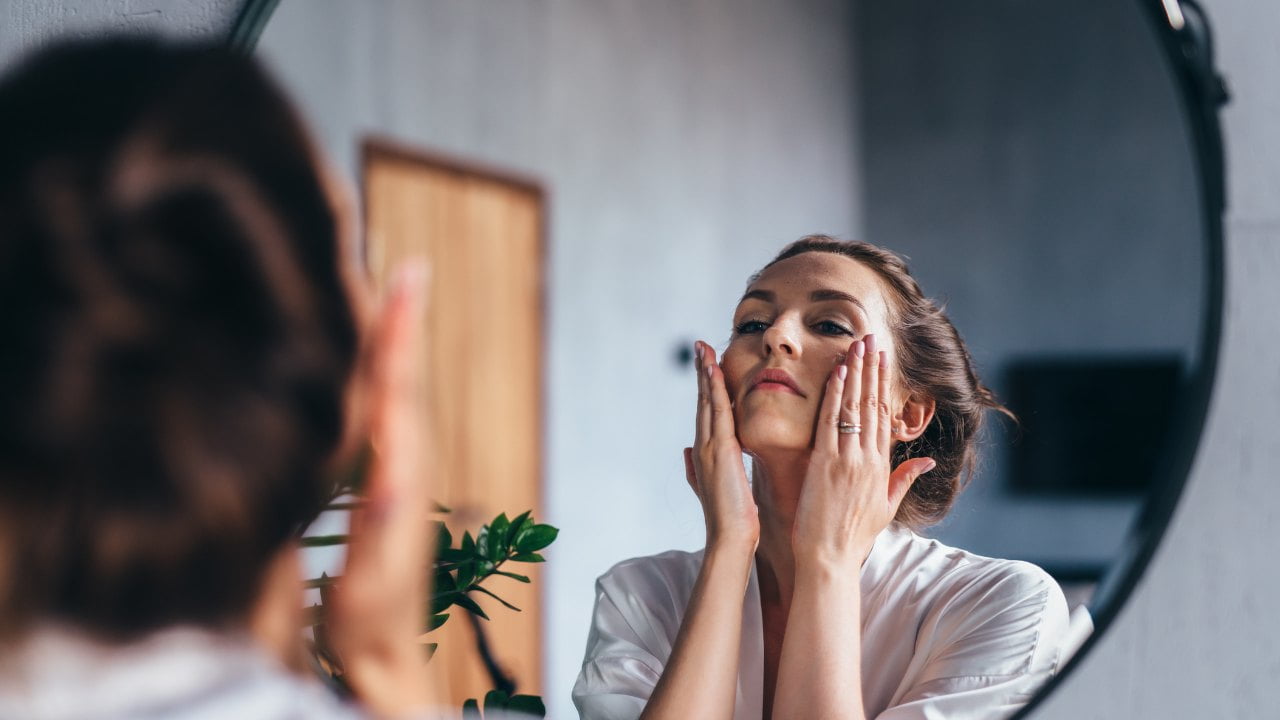 Hukum Memakai Skincare saat Puasa