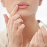 4 Perbedaan Lip Balm dan Lip Tint Agar Bibir Sehat dan Cantik