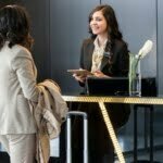 Contoh Percakapan Resepsionis Hotel dengan Tamu
