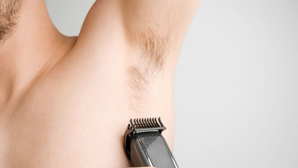 5 Cara Mencukur Ketiak yang Benar Tanpa Meninggalkan Noda Gelap