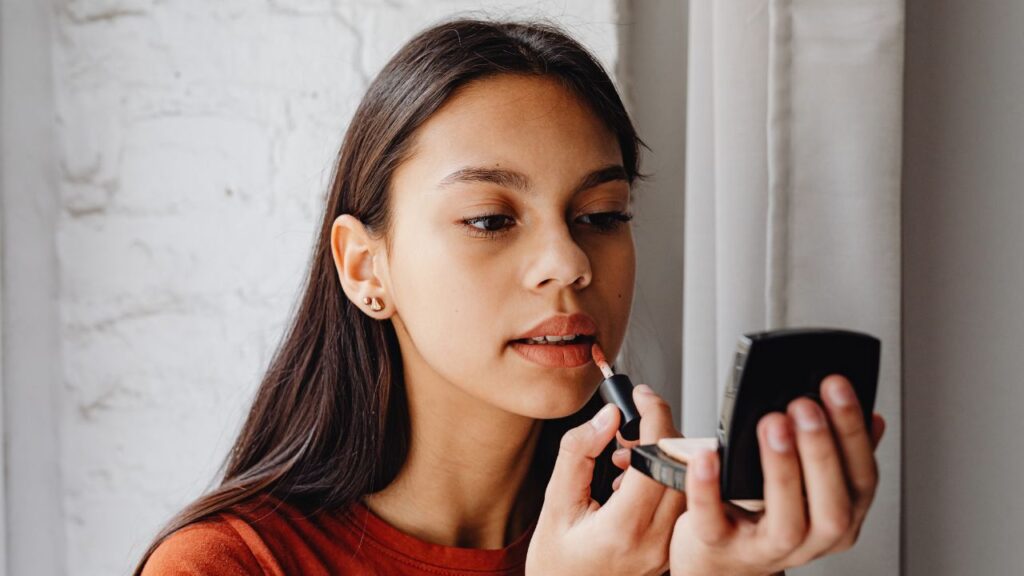 10 Rekomendasi Lip Tint untuk Bibir Hitam, Sehat dan Cerah