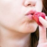 10 Rekomendasi Scrub Bibir dan Cara Mudah Membuatnya!