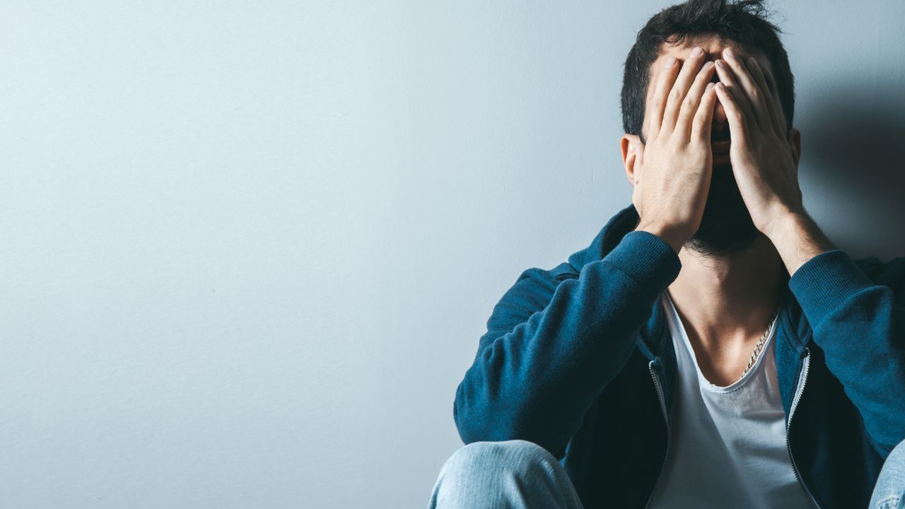 Penyebab Pria Insecure yang Perlu Wanita Ketahui