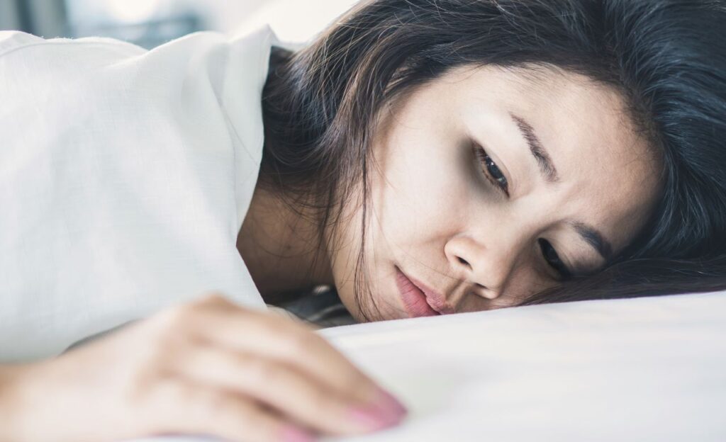 8 Cara Menghilangkan Mata Panda dengan Cepat dan Sehat