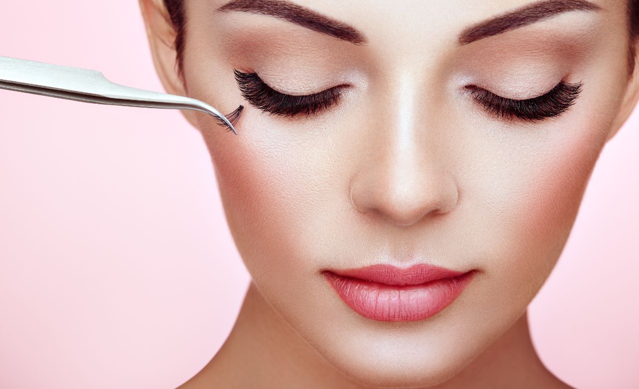 Jenis-Jenis False Lashes (Bulu Mata Palsu) yang Paling Populer