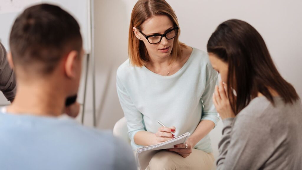 10 Cara Atasi Minder dalam Pergaulan Agar Lebih Percaya Diri