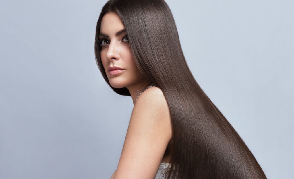 Tren Glass Hair, Ini Dia Cara Mendapatkan Rambut Lurus Berkilau yang Menawan