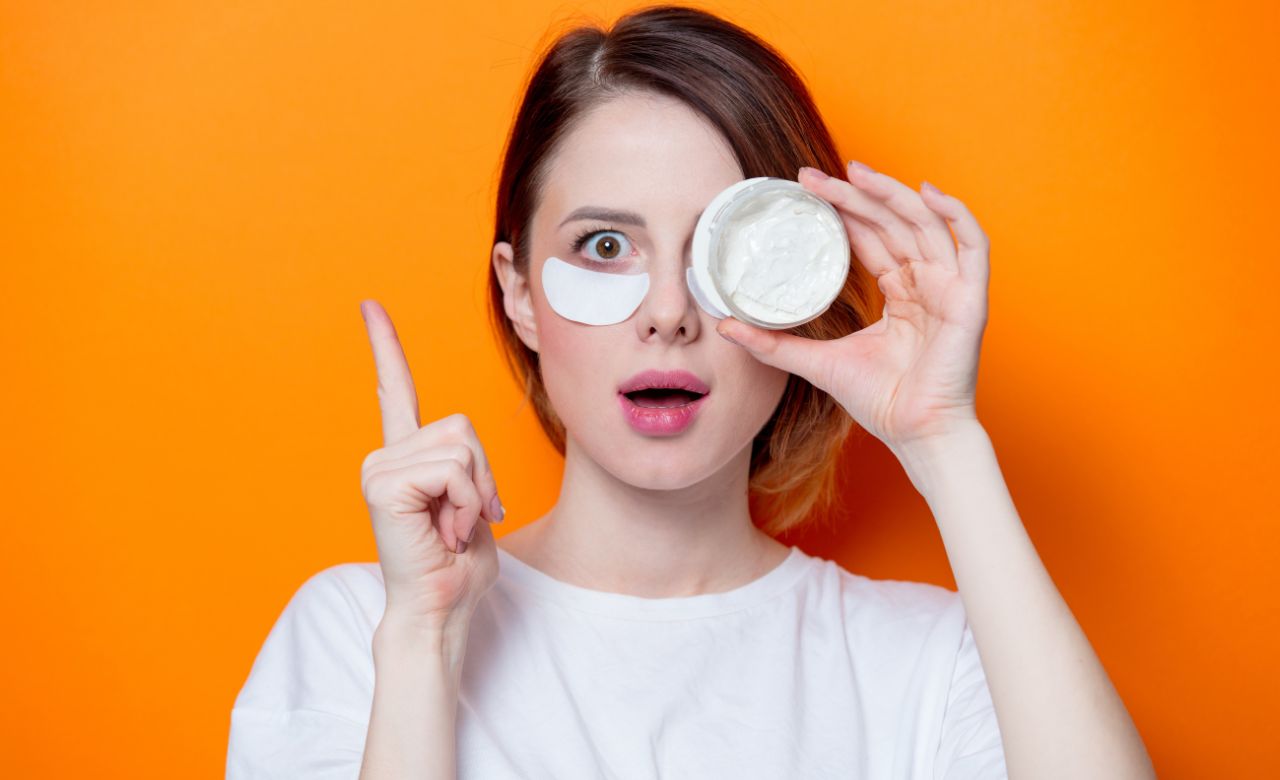 5. Pakai Eye Cream