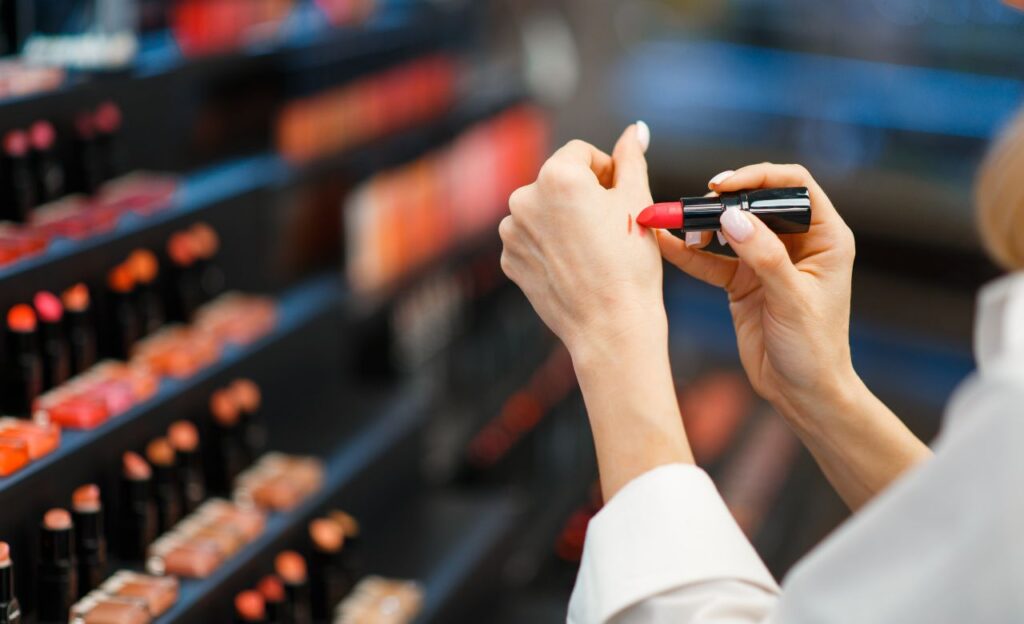 6 Tips Untuk Memilih Lipstik Sesuai dengan Undertone Kulit