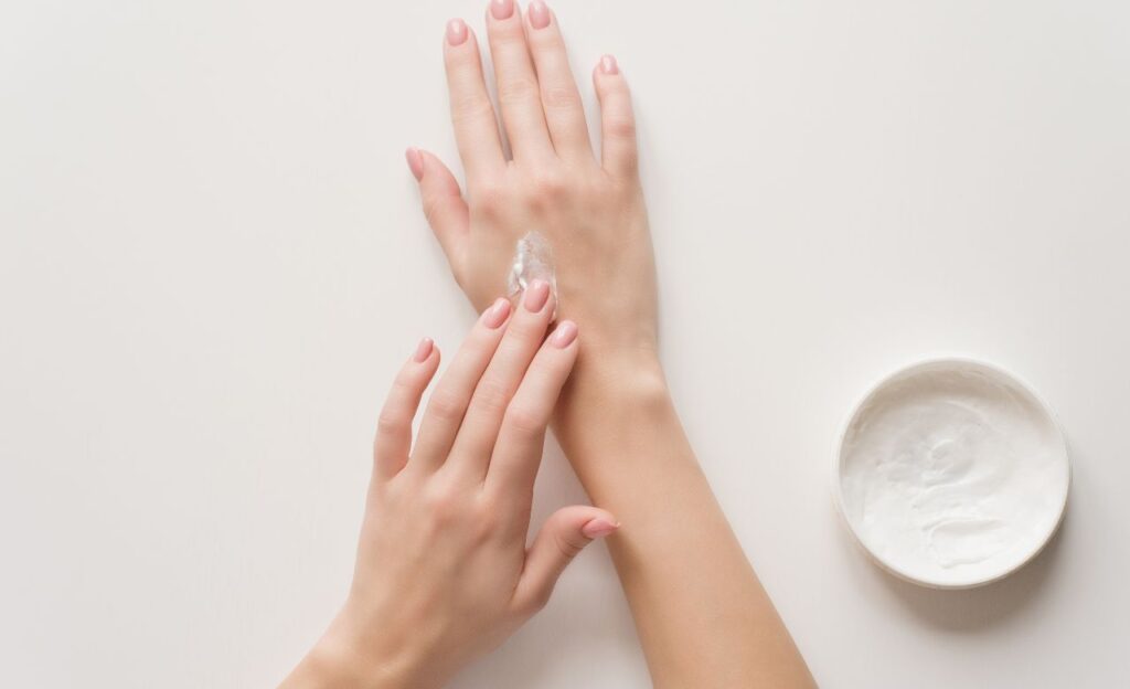 8 Rekomendasi Handbody Penghilang Bekas Luka, Beli di Sini!