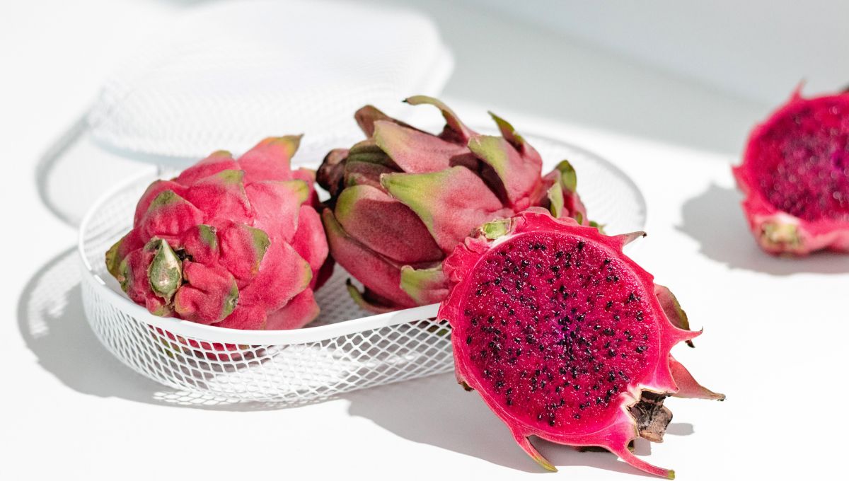 13 Manfaat Buah Naga untuk Kecantikan, Bikin Kulit Glowing!