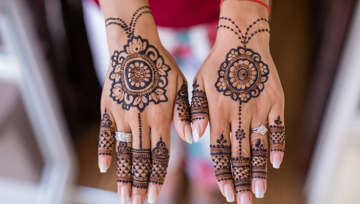 8. Henna Mawar