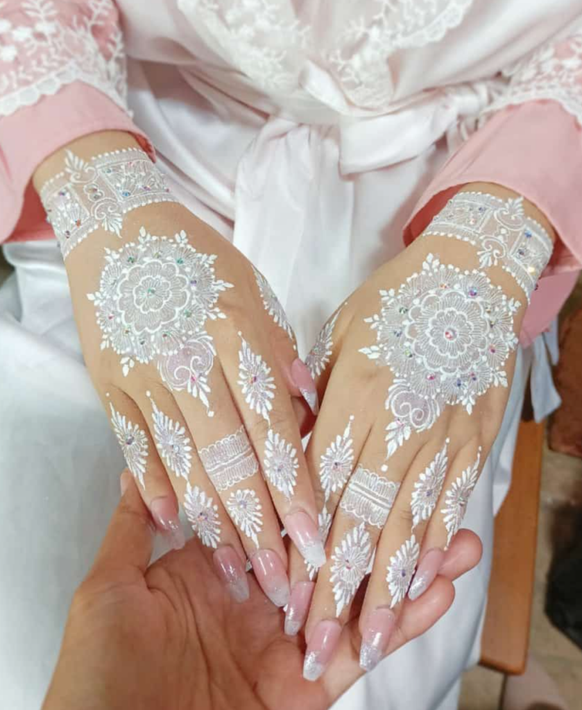 3. Henna Putih