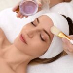 Manfaat Peeling Wajah, Bantu Cerahkan Warna Kulit dan Hilangkan Kusam