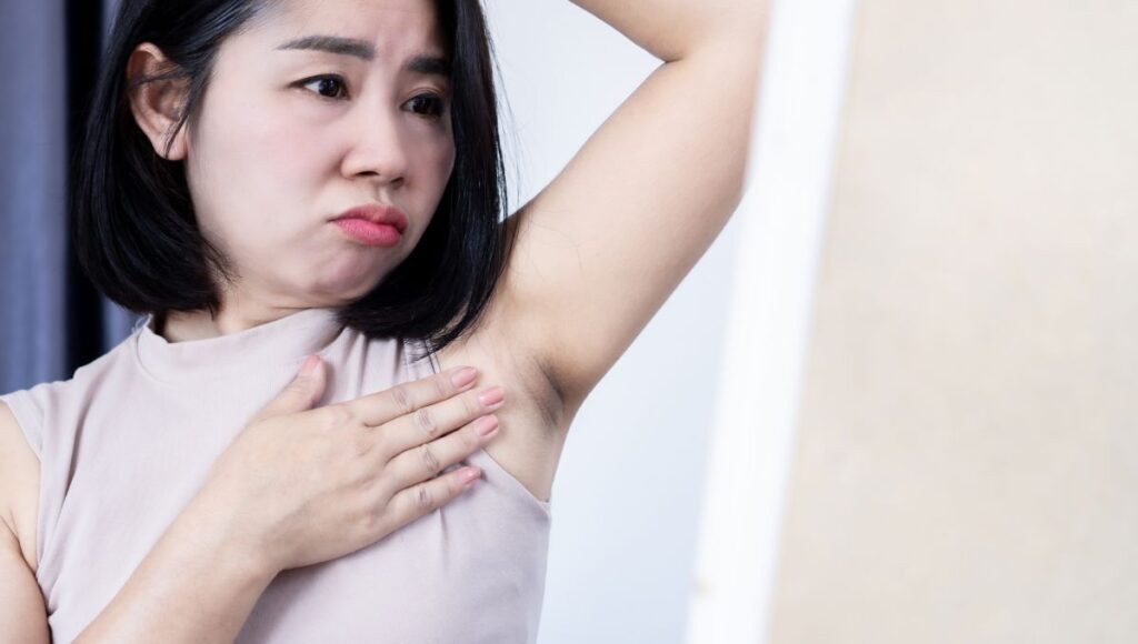 15 Cara Memutihkan Ketiak Hitam, Girls Tak Perlu Minder Lagi!